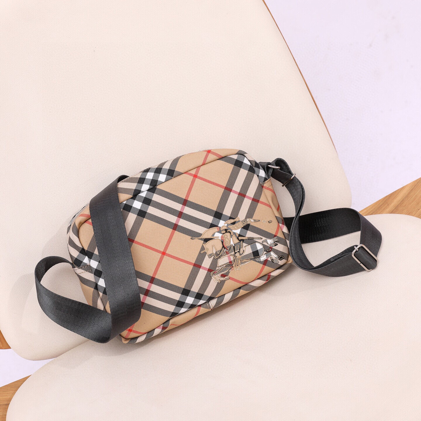 Burberry 017148 25X12X18
